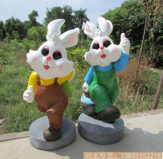 玻璃钢彩色小兔子雕塑，玻璃钢动物雕塑